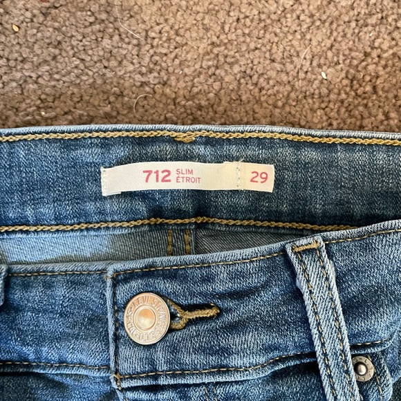 Levi jeans. - Picture 2 of 3